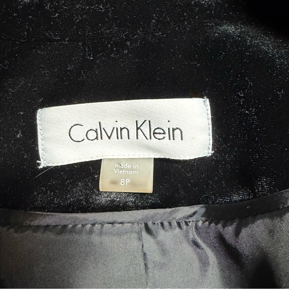 Calvin Klein Women's Black Fully Lined Velvet Blazer Size 8P - Picture 4 of 6